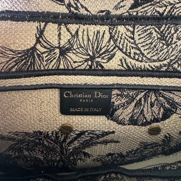 Christian Dior Canvas Embroidered Toile de Jouy Voyage Saddle Bag Beige multi - Picture 8 of 14